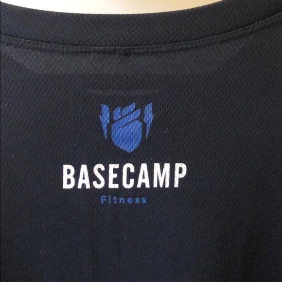 New Basecamp Fitness athletic workout rocket logo graphic tech crew neck t-shirt - Picture 5 of 5